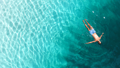 Lake Mckenzie Floating